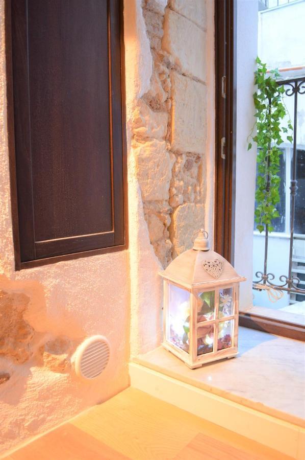 Domu 600 - Suite Mini Appartamento Cagliari Centro Storico Екстериор снимка