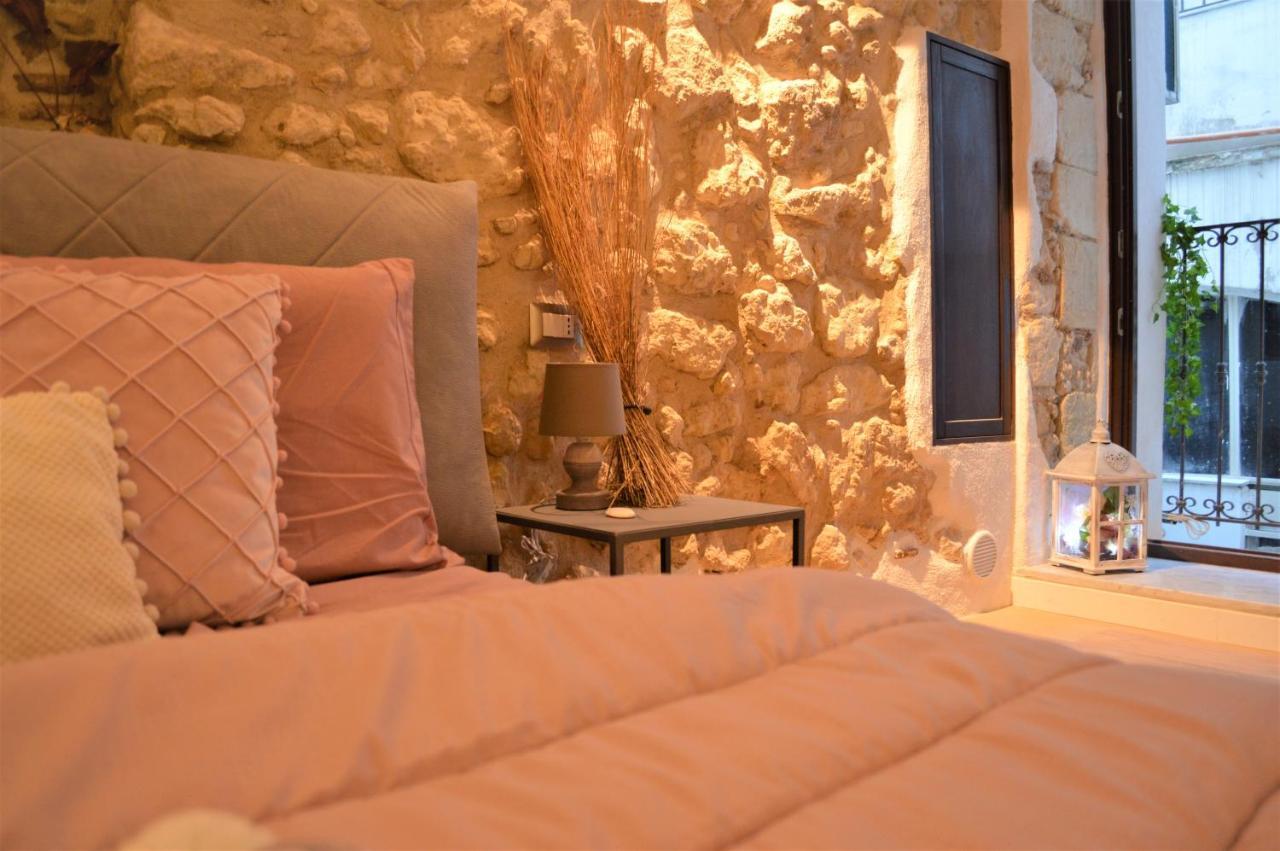 Domu 600 - Suite Mini Appartamento Cagliari Centro Storico Екстериор снимка