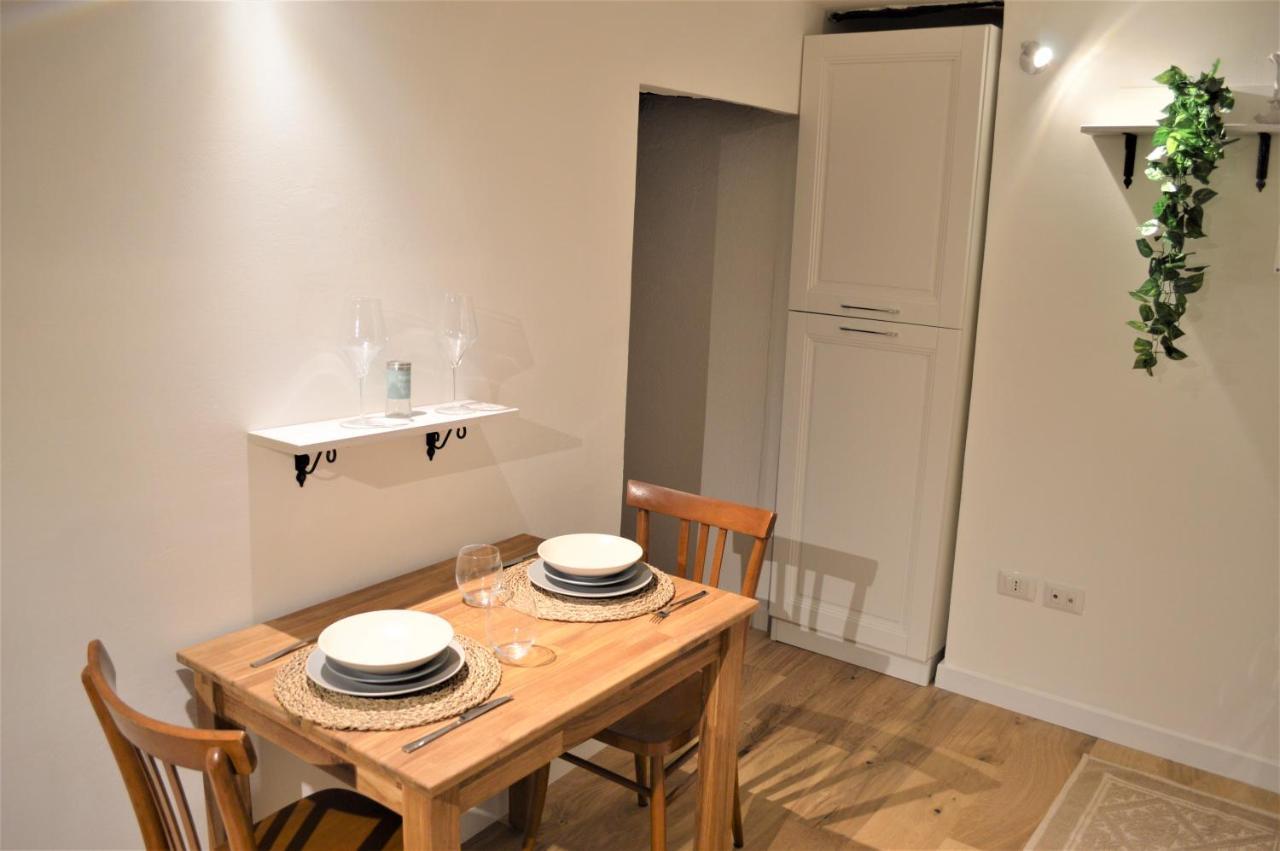 Domu 600 - Suite Mini Appartamento Cagliari Centro Storico Екстериор снимка
