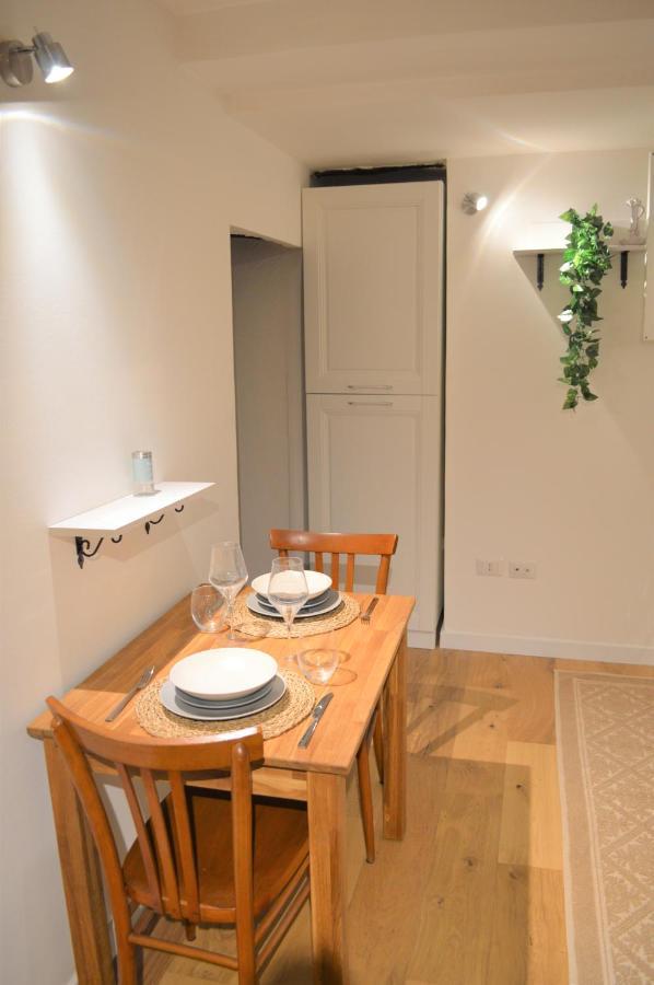 Domu 600 - Suite Mini Appartamento Cagliari Centro Storico Екстериор снимка