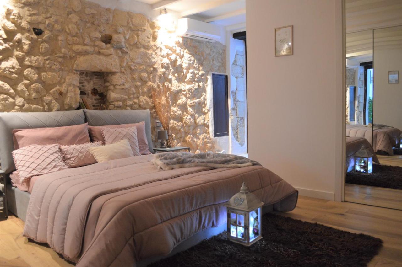 Domu 600 - Suite Mini Appartamento Cagliari Centro Storico Екстериор снимка