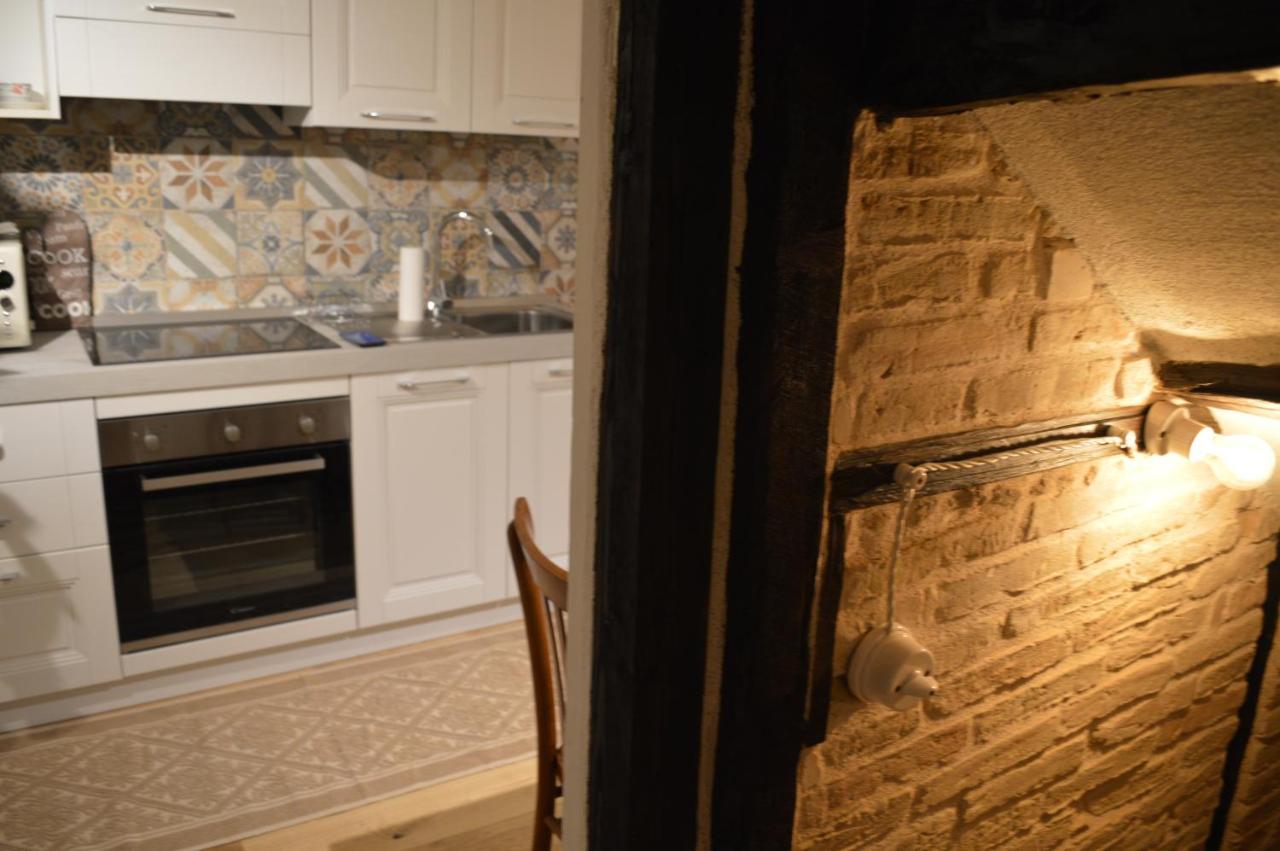 Domu 600 - Suite Mini Appartamento Cagliari Centro Storico Екстериор снимка